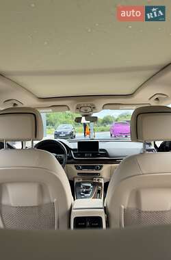 Внедорожник / Кроссовер Audi Q5 2020 в 