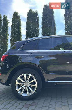 Позашляховик / Кросовер Audi Q5 2015 в 