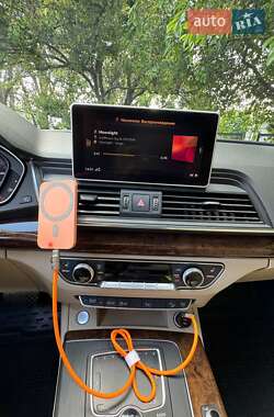 Внедорожник / Кроссовер Audi Q5 2017 в 
