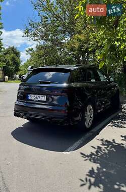 Внедорожник / Кроссовер Audi Q5 2017 в 