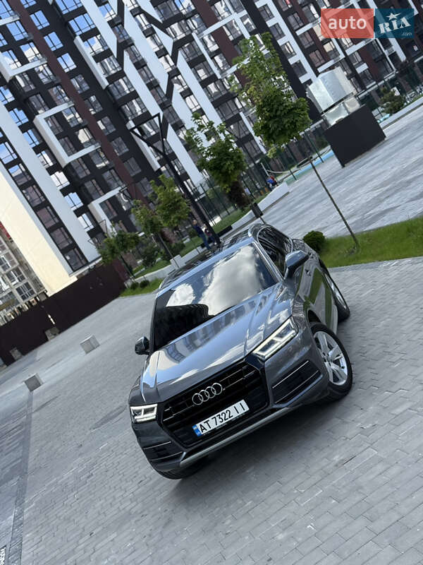 Внедорожник / Кроссовер Audi Q5 2019 в Ивано-Франковске