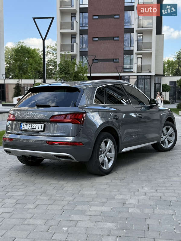 Внедорожник / Кроссовер Audi Q5 2019 в Ивано-Франковске