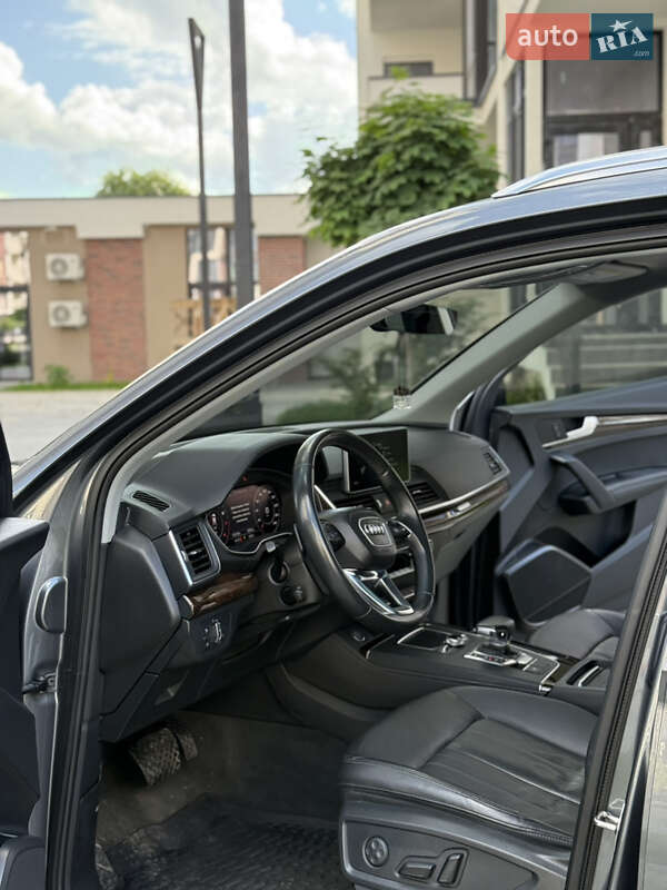 Внедорожник / Кроссовер Audi Q5 2019 в Ивано-Франковске