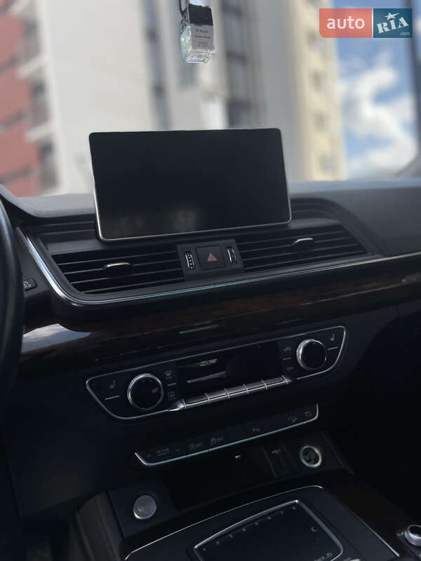 Внедорожник / Кроссовер Audi Q5 2019 в Ивано-Франковске