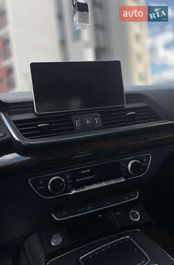 Внедорожник / Кроссовер Audi Q5 2019 в 