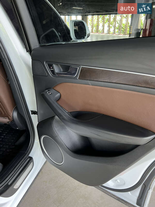 Внедорожник / Кроссовер Audi Q5 2015 в Харькове