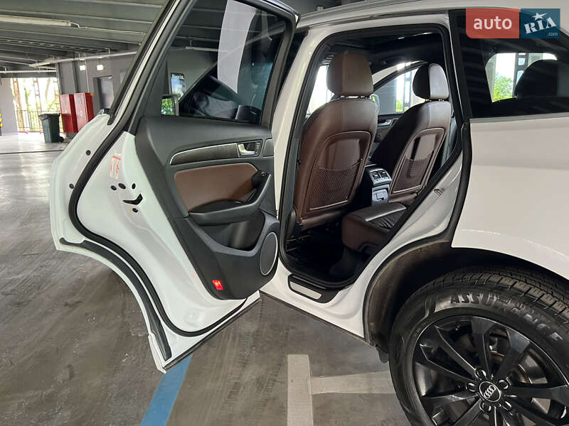 Внедорожник / Кроссовер Audi Q5 2015 в Харькове