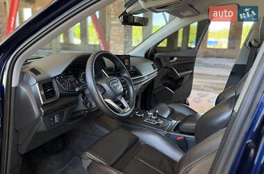 Внедорожник / Кроссовер Audi Q5 2017 в 