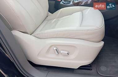 Позашляховик / Кросовер Audi Q5 2016 в 