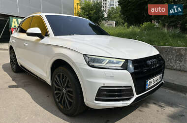 Внедорожник / Кроссовер Audi Q5 2018 в 