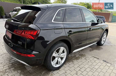 Позашляховик / Кросовер Audi Q5 2018 в Львові