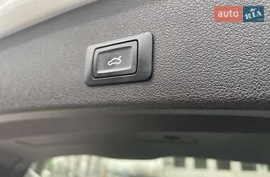 Внедорожник / Кроссовер Audi Q5 2016 в 