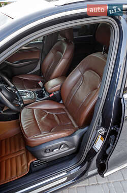 Внедорожник / Кроссовер Audi Q5 2012 в 