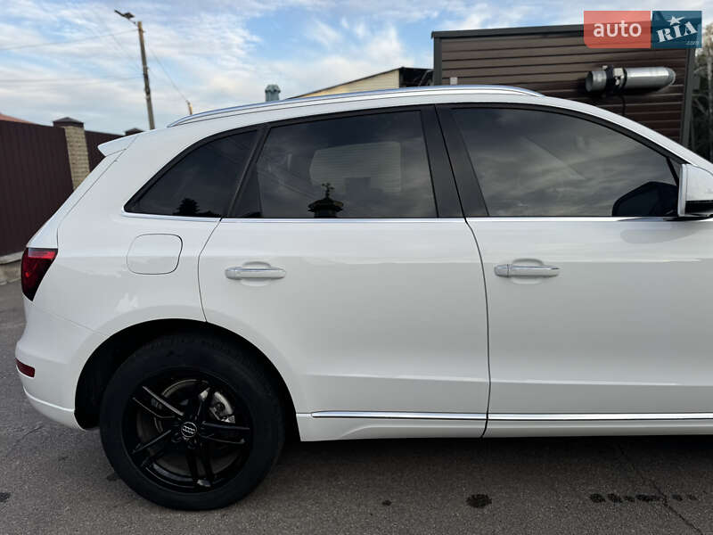 Позашляховик / Кросовер Audi Q5 2017 в Умані
