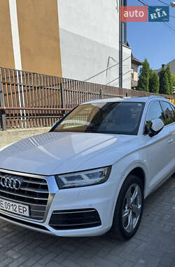 Позашляховик / Кросовер Audi Q5 2018 в Чернівцях