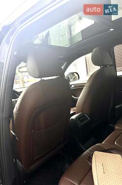 Позашляховик / Кросовер Audi Q5 2016 в 
