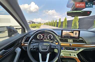 Внедорожник / Кроссовер Audi Q5 2021 в 