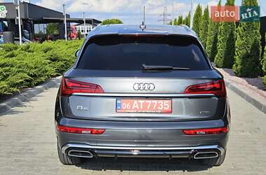 Внедорожник / Кроссовер Audi Q5 2021 в 