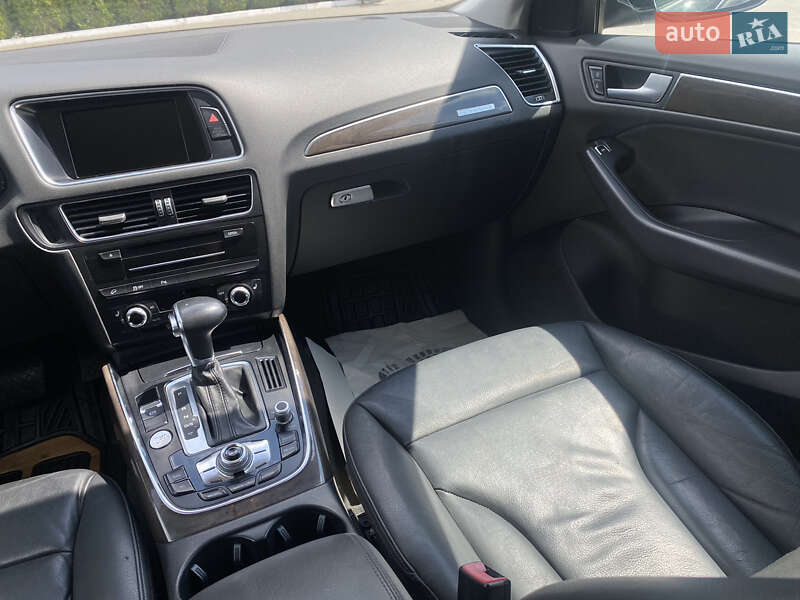 Внедорожник / Кроссовер Audi Q5 2013 в Луцке