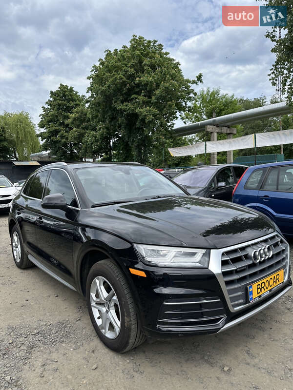 Позашляховик / Кросовер Audi Q5 2018 в Луцьку