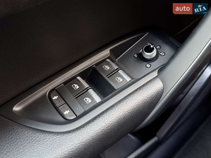 Позашляховик / Кросовер Audi Q5 2020 в Рівному