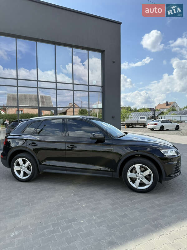 Внедорожник / Кроссовер Audi Q5 2019 в Луцке