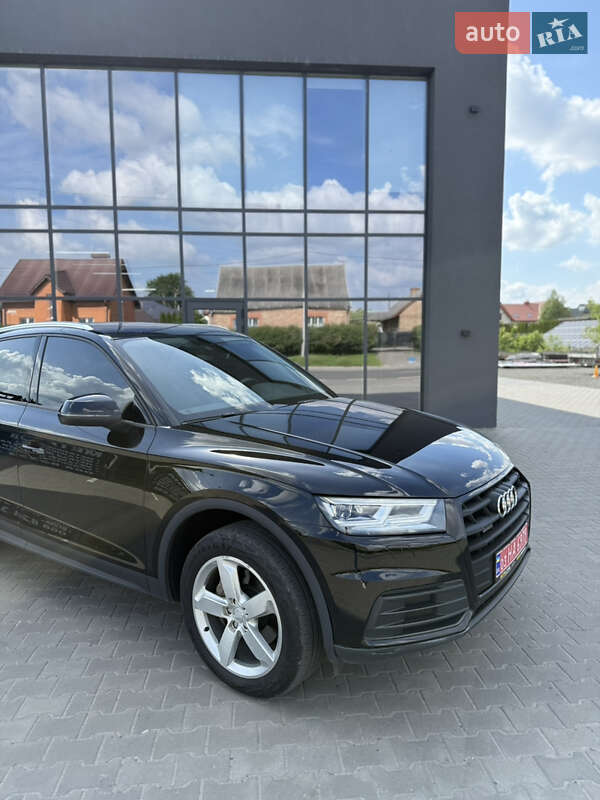 Внедорожник / Кроссовер Audi Q5 2019 в Луцке
