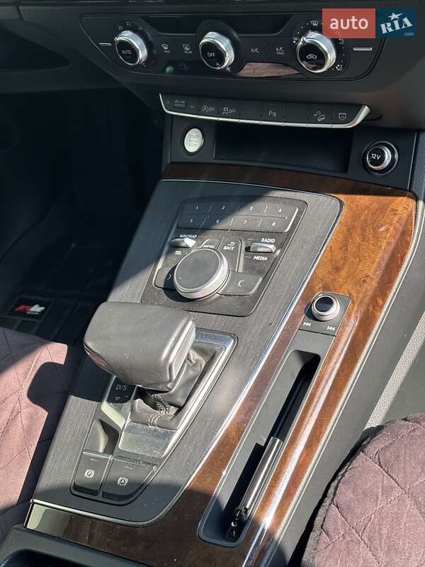 Внедорожник / Кроссовер Audi Q5 2019 в Львове
