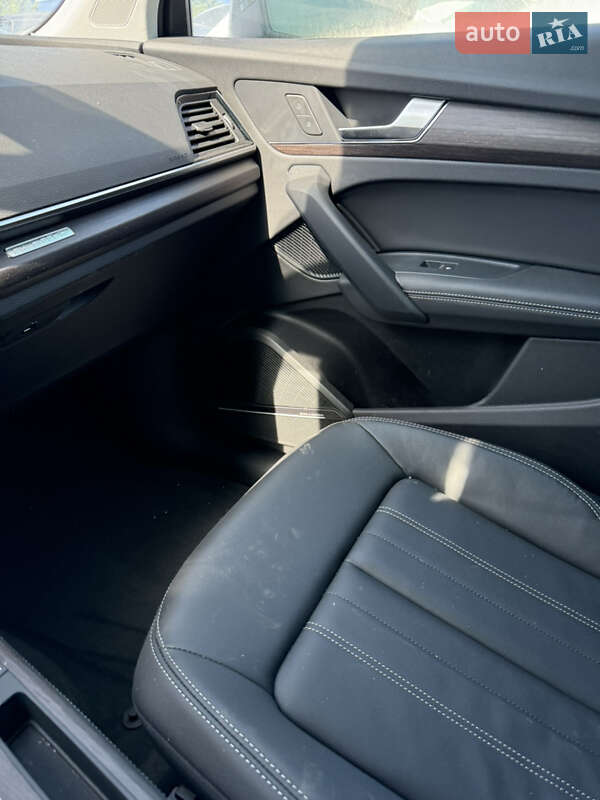 Позашляховик / Кросовер Audi Q5 2024 в Мукачевому