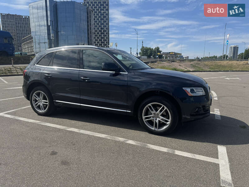 Позашляховик / Кросовер Audi Q5 2016 в Києві