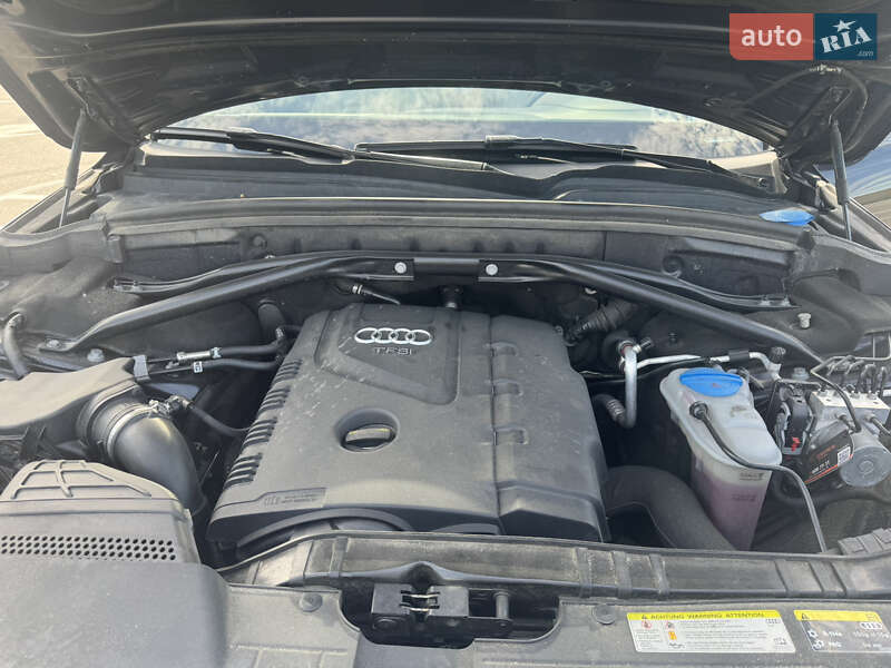 Позашляховик / Кросовер Audi Q5 2016 в Києві