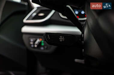 Внедорожник / Кроссовер Audi Q5 2021 в 