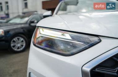 Внедорожник / Кроссовер Audi Q5 2021 в 