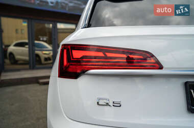 Внедорожник / Кроссовер Audi Q5 2021 в 