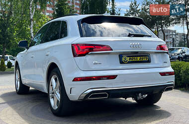Внедорожник / Кроссовер Audi Q5 2021 в 