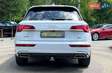 Внедорожник / Кроссовер Audi Q5 2021 в 