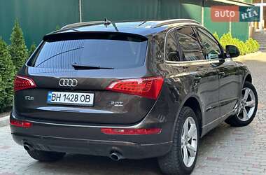 Внедорожник / Кроссовер Audi Q5 2012 в 