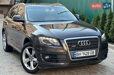 Внедорожник / Кроссовер Audi Q5 2012 в 