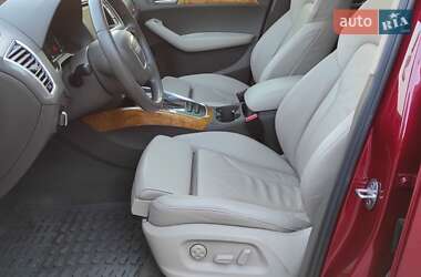 Внедорожник / Кроссовер Audi Q5 2009 в 