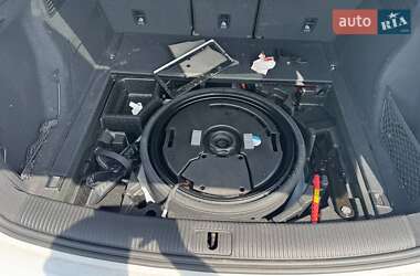 Позашляховик / Кросовер Audi Q5 2023 в 