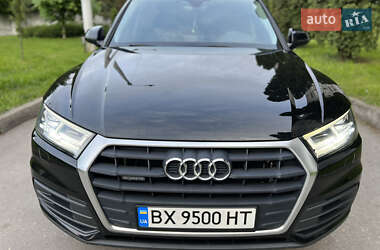 Позашляховик / Кросовер Audi Q5 2018 в 