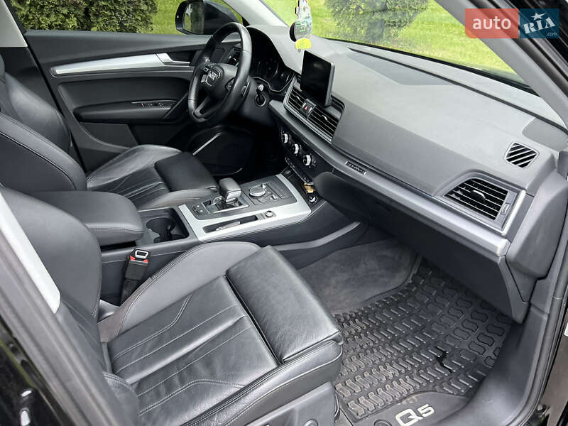 Внедорожник / Кроссовер Audi Q5 2018 в Хмельницком