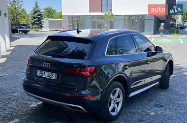 Внедорожник / Кроссовер Audi Q5 2020 в 