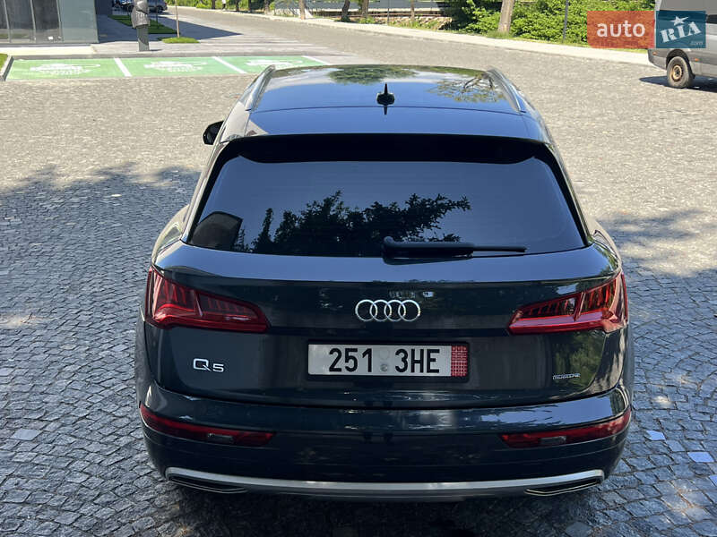 Внедорожник / Кроссовер Audi Q5 2020 в Сваляве