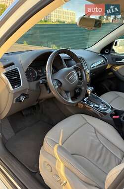 Внедорожник / Кроссовер Audi Q5 2015 в 