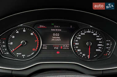 Позашляховик / Кросовер Audi Q5 2024 в 