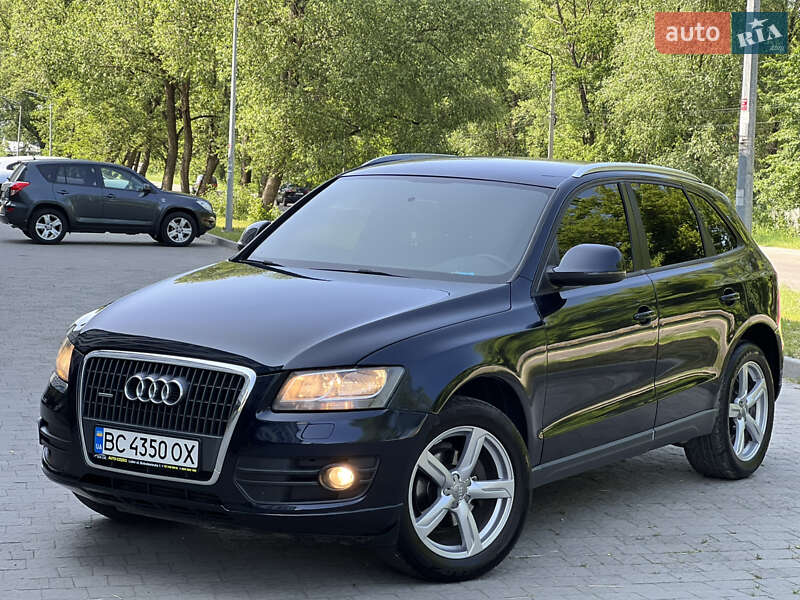 Внедорожник / Кроссовер Audi Q5 2009 в 