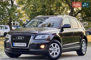 Внедорожник / Кроссовер Audi Q5 2009 в 