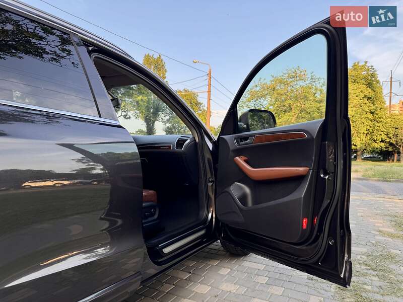 Внедорожник / Кроссовер Audi Q5 2009 в Одессе