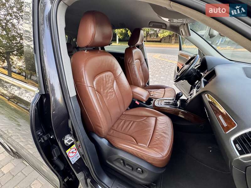 Внедорожник / Кроссовер Audi Q5 2009 в Одессе